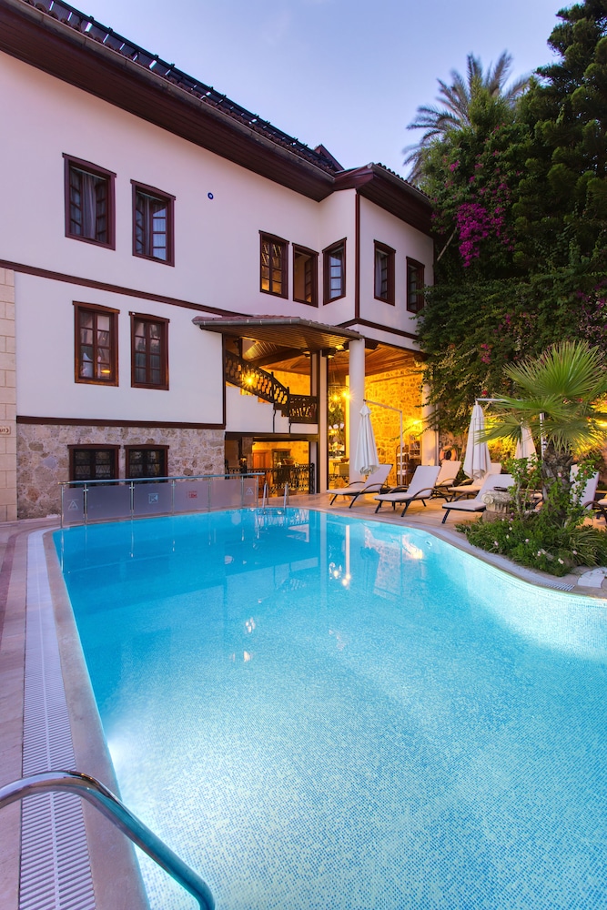 Dogan Hotel by Prana Hotels & Resorts - Special Class — Swimming pool in Antalya