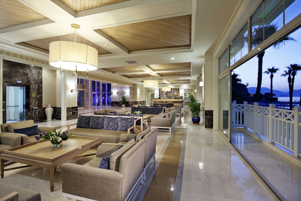 Quadas Hotel - Adults Only - All inclusive — Hotel building in İçmeler, Mugla