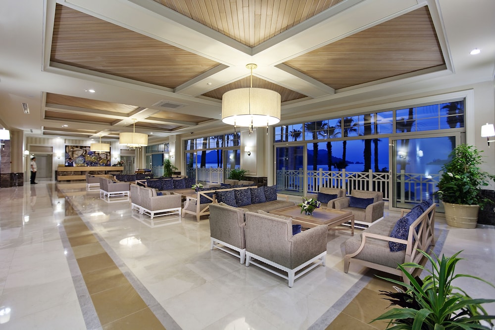Quadas Hotel - Adults Only - All inclusive — Hotel building in İçmeler, Mugla