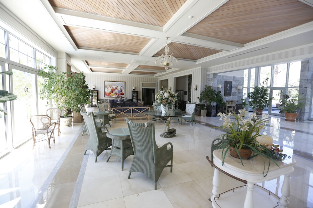 Quadas Hotel - Adults Only - All inclusive — Hotel building in İçmeler, Mugla