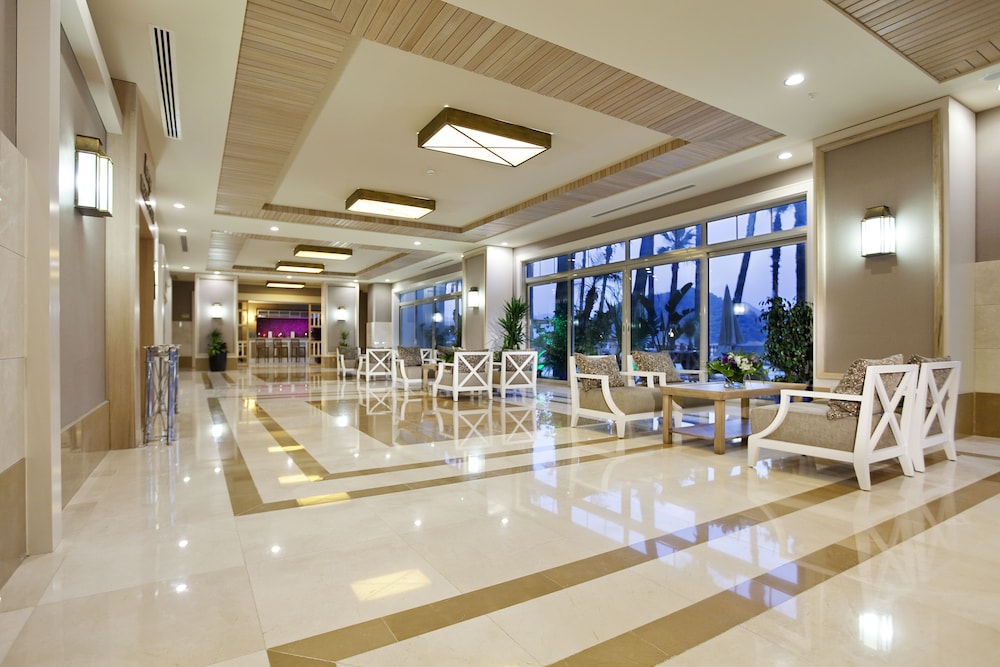 Quadas Hotel - Adults Only - All inclusive — Hotel building in İçmeler, Mugla