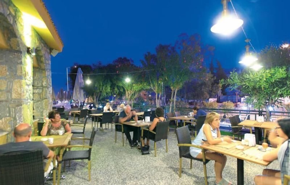Fortuna Beach Hotel - All Inclusive — Restaurant & bars in İçmeler, Mugla