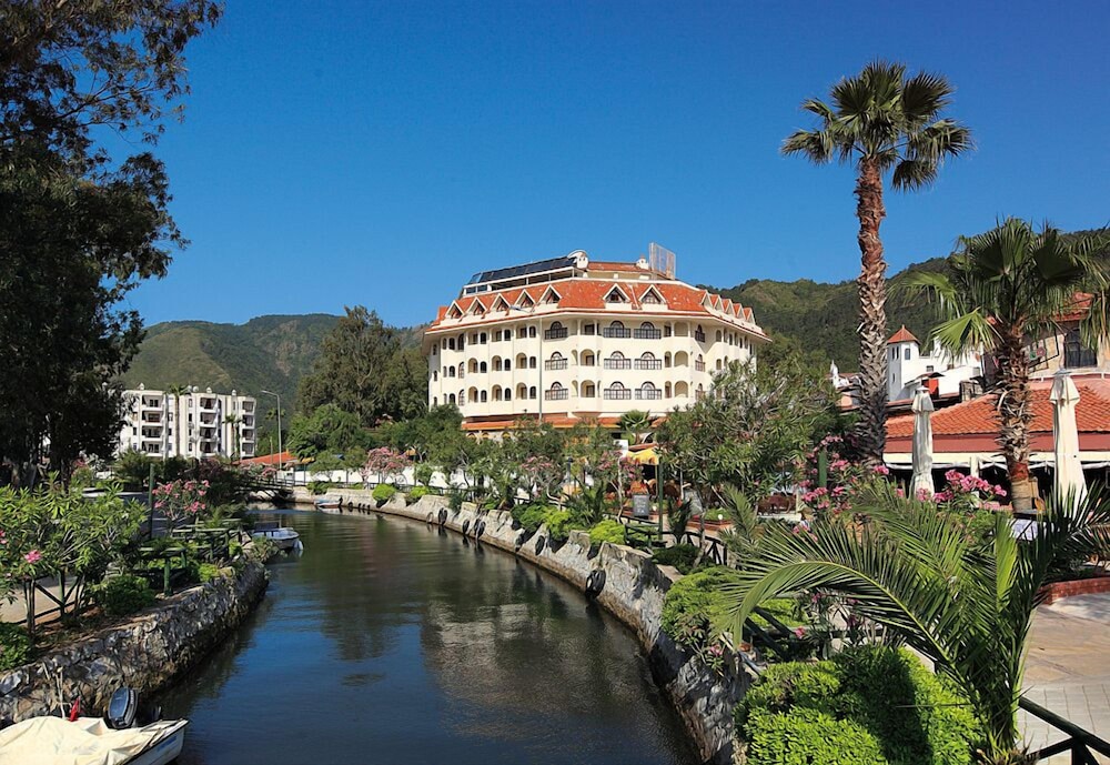 Fortuna Beach Hotel - All Inclusive — Hotel building in İçmeler, Mugla