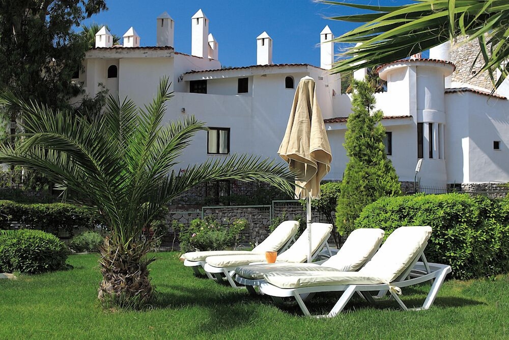 Fortuna Beach Hotel - All Inclusive — Hotel building in İçmeler, Mugla