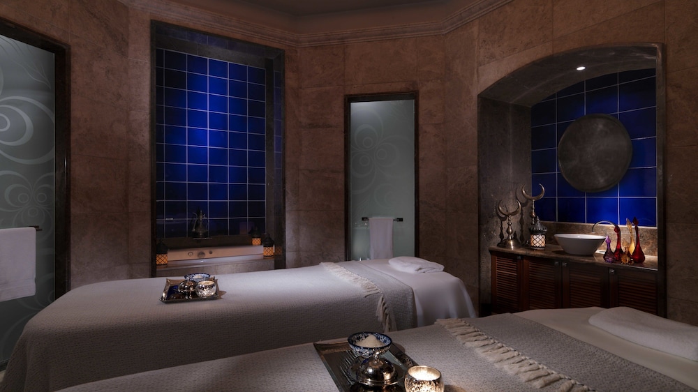 Four Seasons Hotel Istanbul at the Bosphorus — Spa in Istanbul, Istanbul