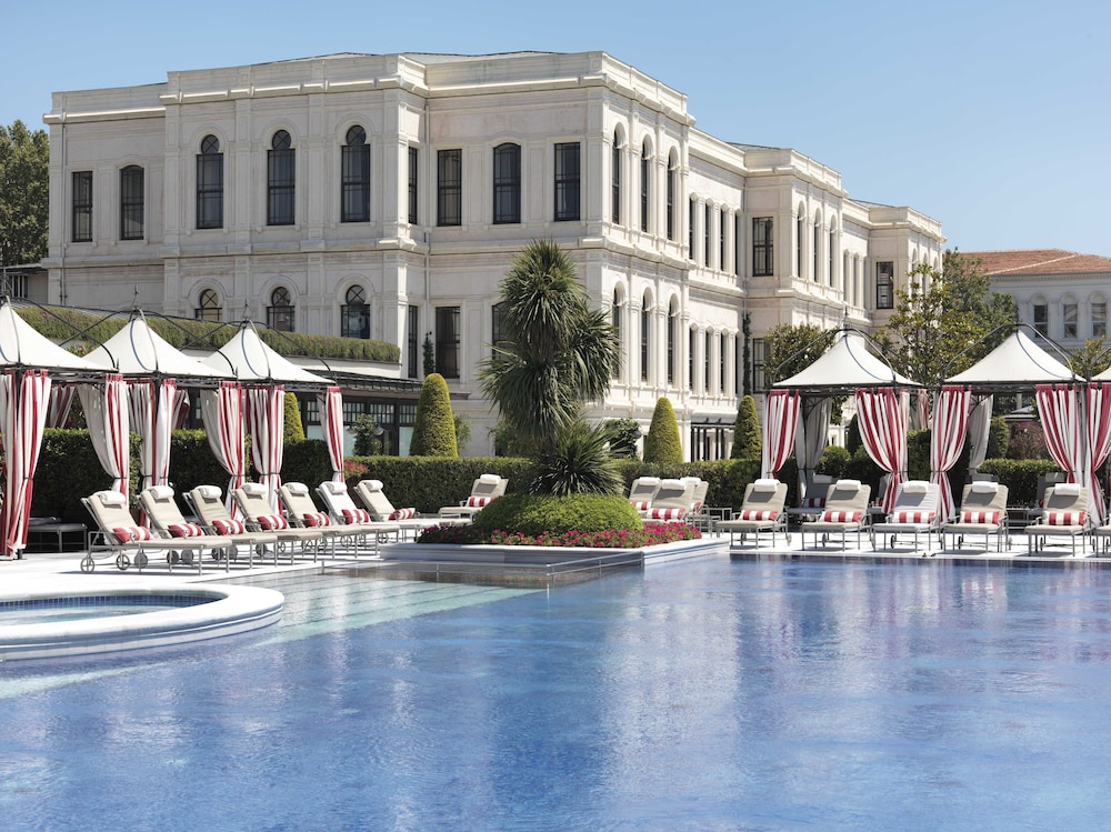 Four Seasons Hotel Istanbul at the Bosphorus - zdjęcie 3