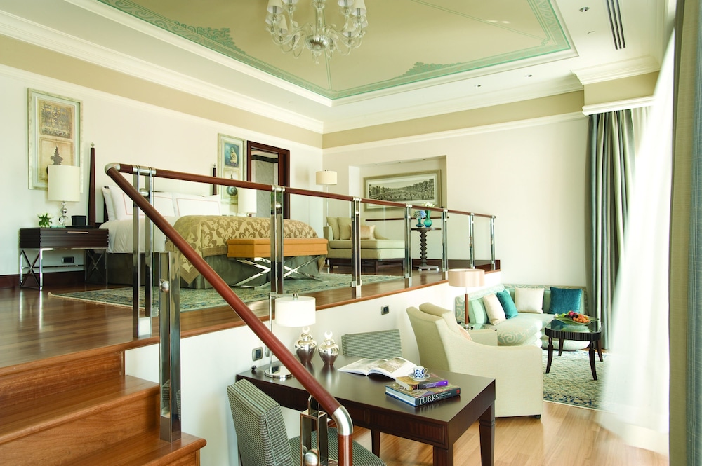 Four Seasons Hotel Istanbul at the Bosphorus — Hotel rooms in Istanbul, Istanbul