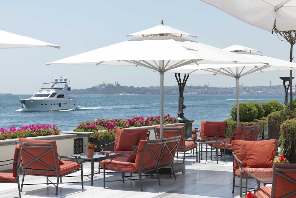 Four Seasons Hotel Istanbul at the Bosphorus - zdjęcie 5