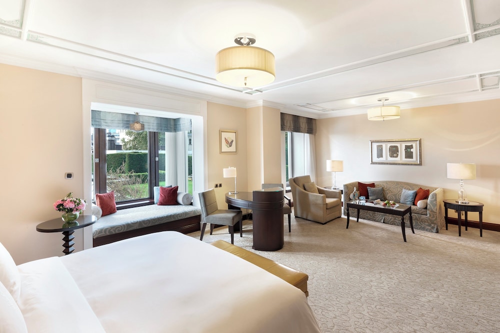 Four Seasons Hotel Istanbul at the Bosphorus — Hotel rooms in Istanbul, Istanbul