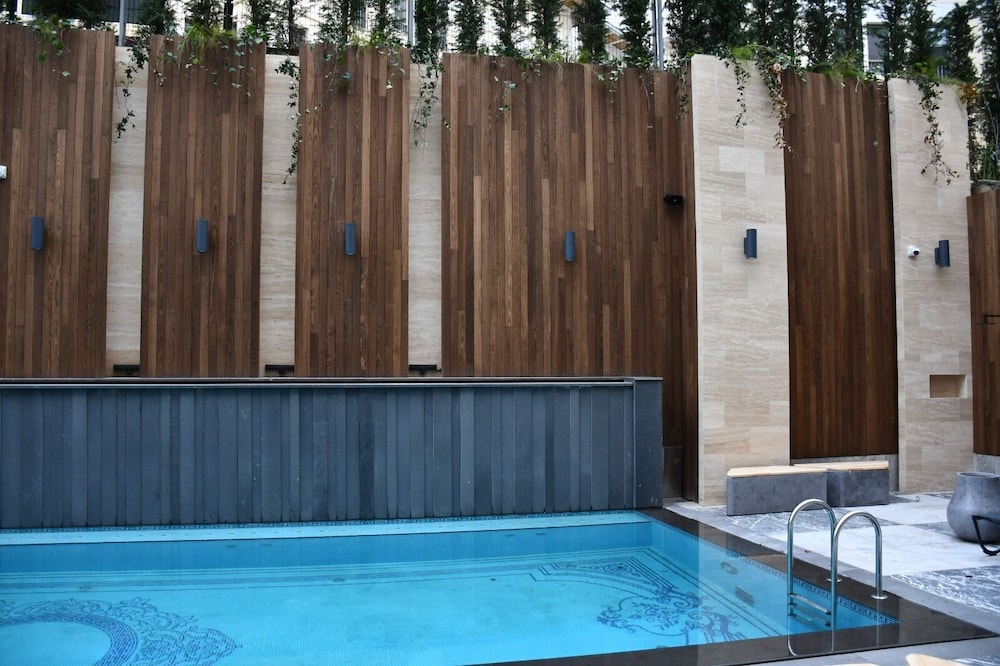 Dosso Dossi Hotels & SPA Golden Horn — Swimming pool in Istanbul, Istanbul