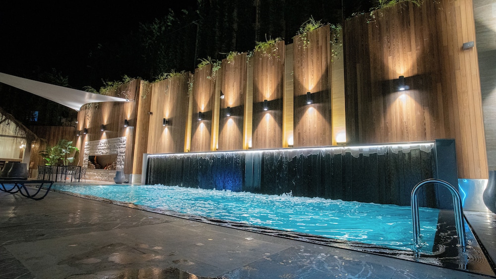 Dosso Dossi Hotels & SPA Golden Horn — Swimming pool in Istanbul, Istanbul
