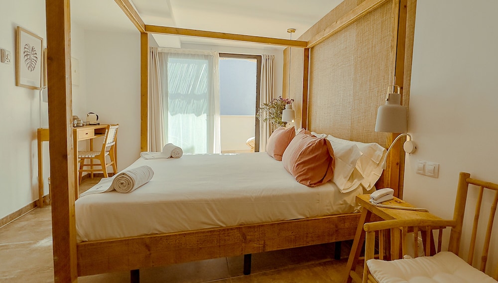 ICON Valparaiso - Adults Only — Hotel rooms in Calas de Mallorca, Balearic Islands