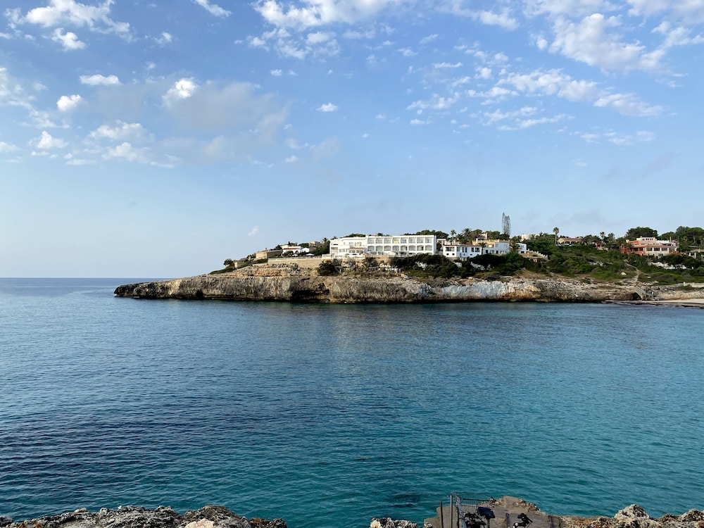 ICON Valparaiso - Adults Only — Hotel building in Calas de Mallorca, Balearic Islands