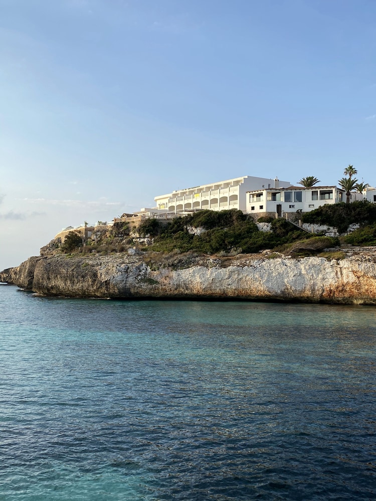 ICON Valparaiso - Adults Only — Hotel building in Calas de Mallorca, Balearic Islands