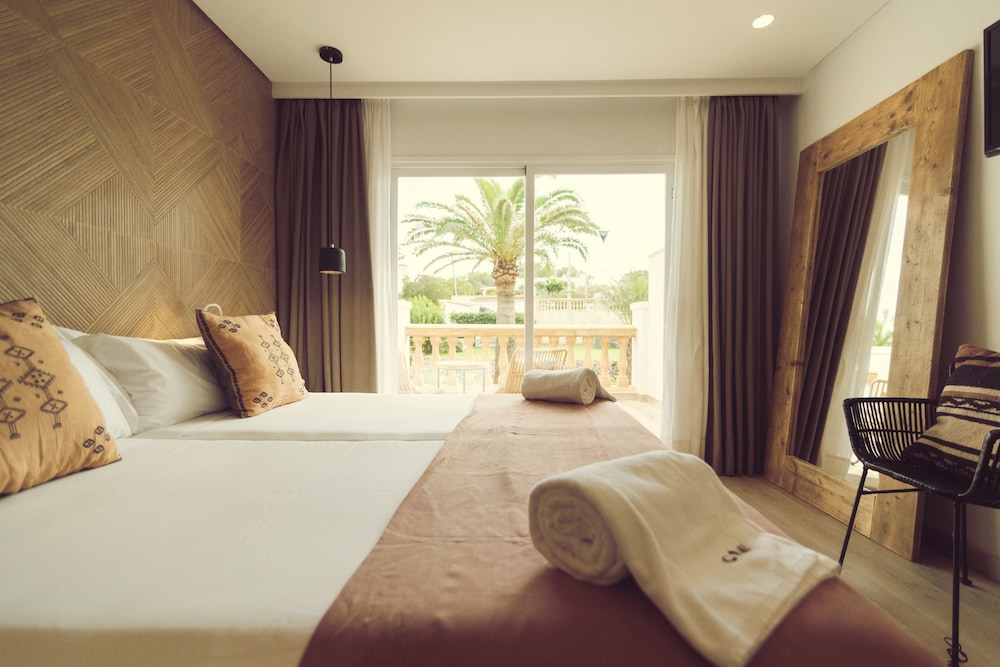 ICON Valparaiso - Adults Only — Hotel rooms in Calas de Mallorca, Balearic Islands