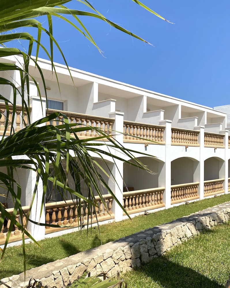 ICON Valparaiso - Adults Only — Hotel building in Calas de Mallorca, Balearic Islands