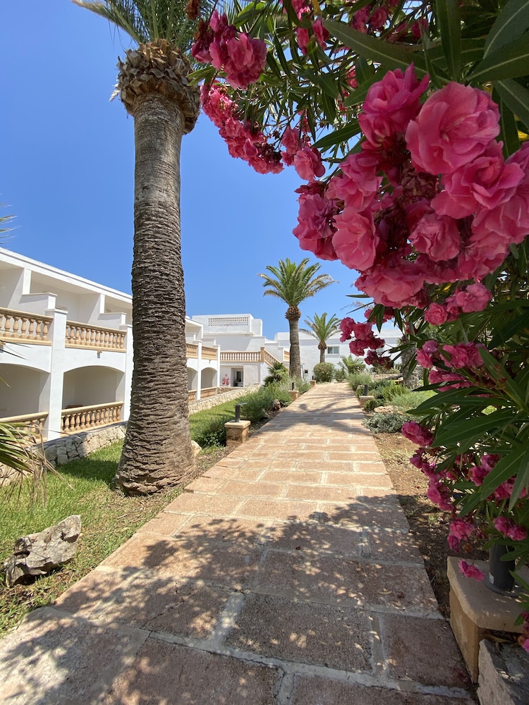 ICON Valparaiso - Adults Only — Hotel building in Calas de Mallorca, Balearic Islands