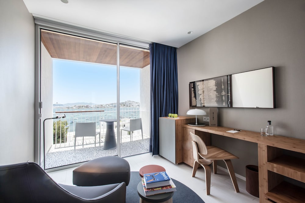 Ocean Drive Talamanca — Hotel rooms in Ibiza Town, Balearic Islands