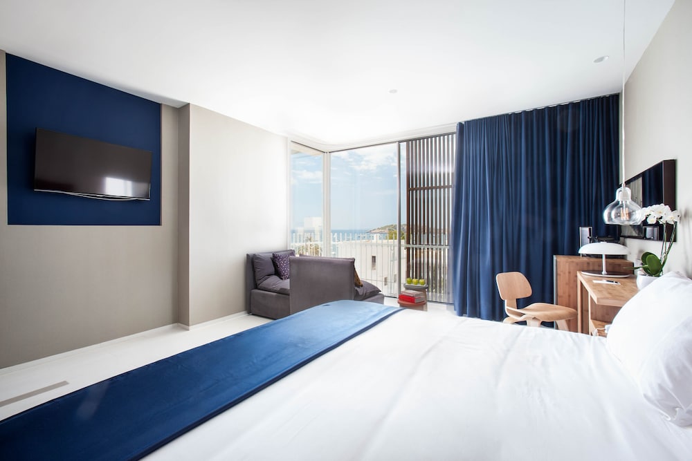 Ocean Drive Talamanca — Hotel rooms in Ibiza Town, Balearic Islands