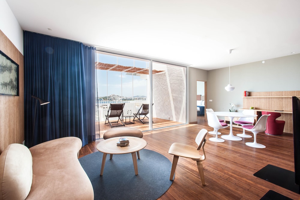 Ocean Drive Talamanca — Hotel rooms in Ibiza Town, Balearic Islands