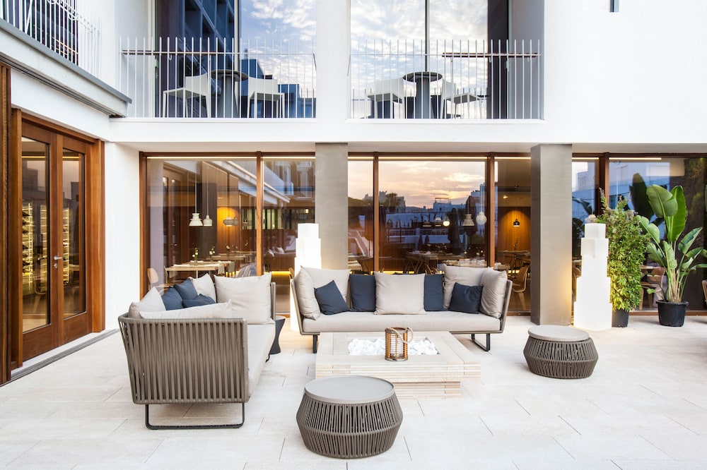 Ocean Drive Talamanca — Hotel building in Ibiza Town, Balearic Islands