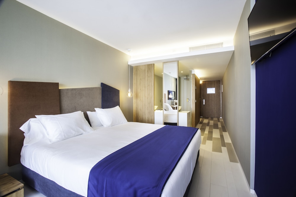 Ocean Drive Talamanca — Hotel rooms in Ibiza Town, Balearic Islands