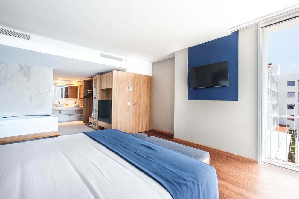 Ocean Drive Talamanca — Hotel rooms in Ibiza Town, Balearic Islands