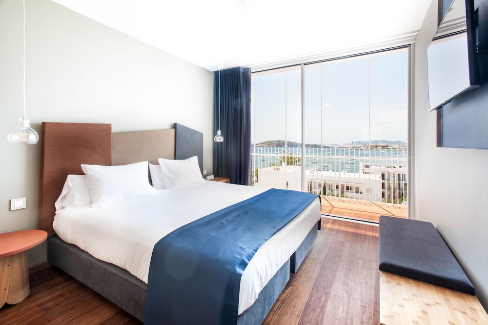 Ocean Drive Talamanca — Hotel rooms in Ibiza Town, Balearic Islands