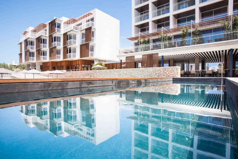 Ocean Drive Talamanca — Hotel building in Ibiza Town, Balearic Islands