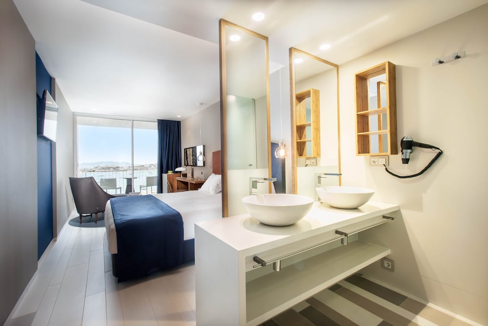 Ocean Drive Talamanca — Hotel rooms in Ibiza Town, Balearic Islands