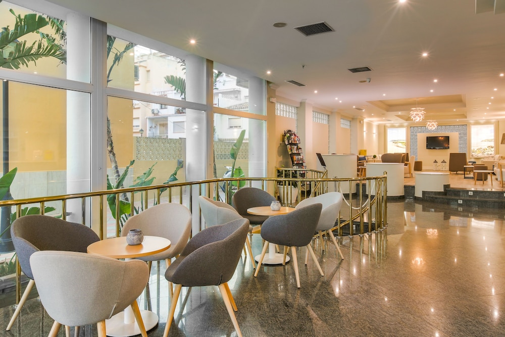 Hotel Villa de Laredo — Restaurant & bars in Fuengirola, Andalusia