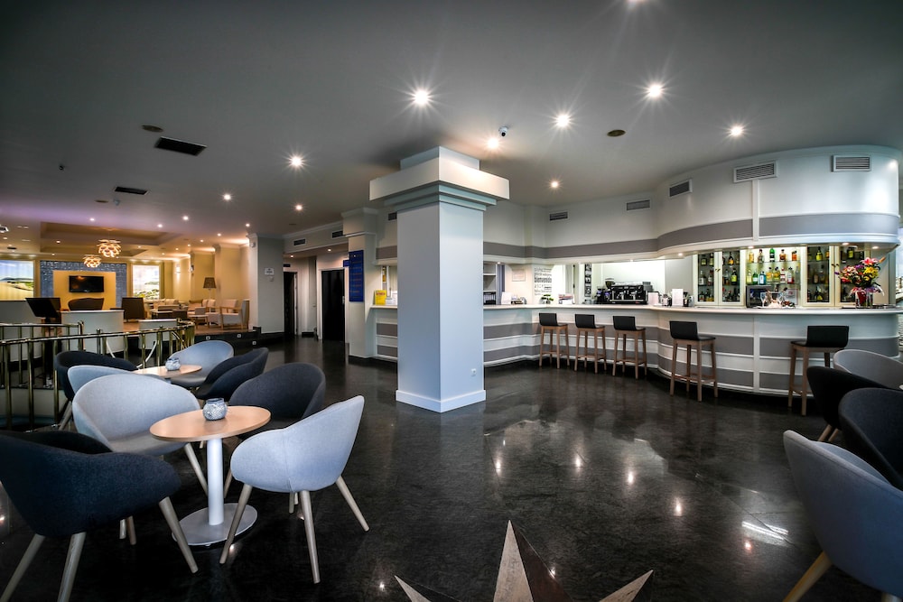 Hotel Villa de Laredo — Restaurant & bars in Fuengirola, Andalusia