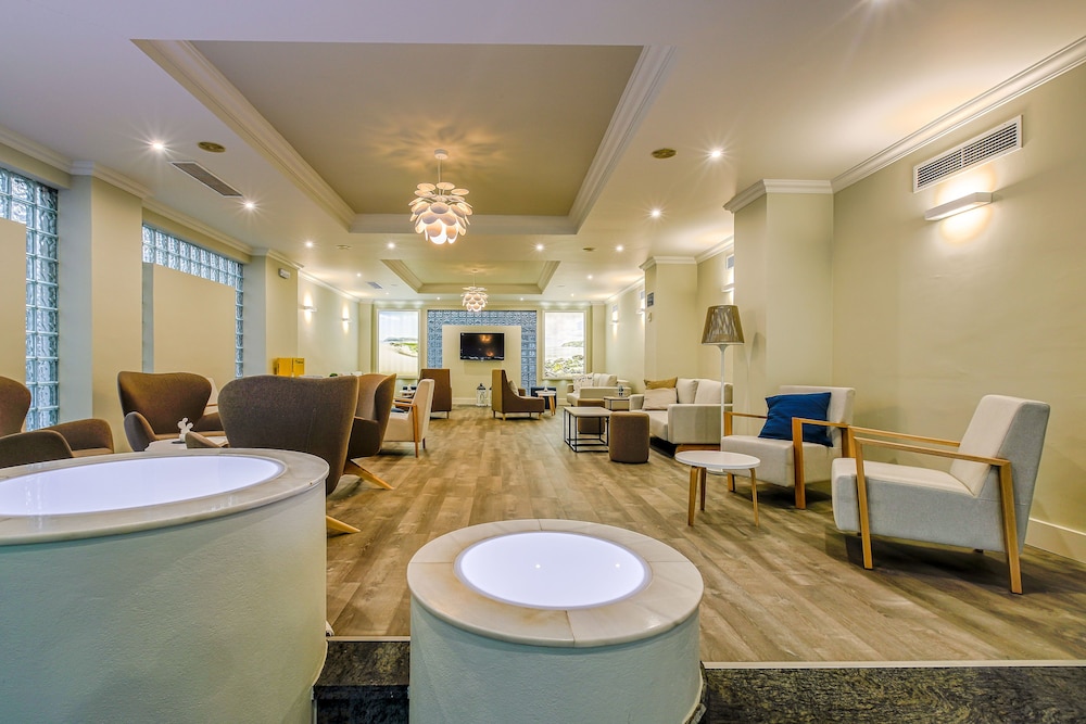 Hotel Villa de Laredo — Restaurant & bars in Fuengirola, Andalusia