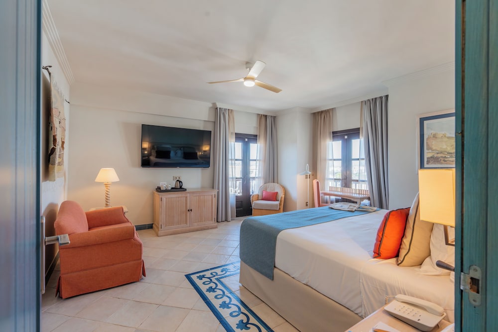 Hotel LIVVO Volcán Lanzarote — Hotel rooms in Playa Blanca, Canary Islands