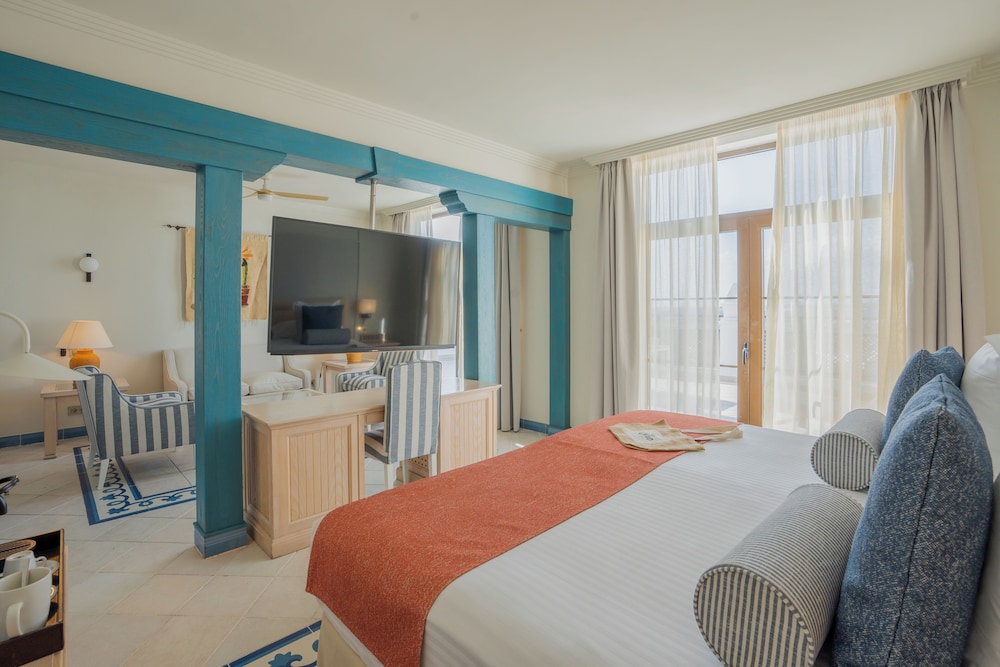 Hotel LIVVO Volcán Lanzarote — Hotel rooms in Playa Blanca, Canary Islands
