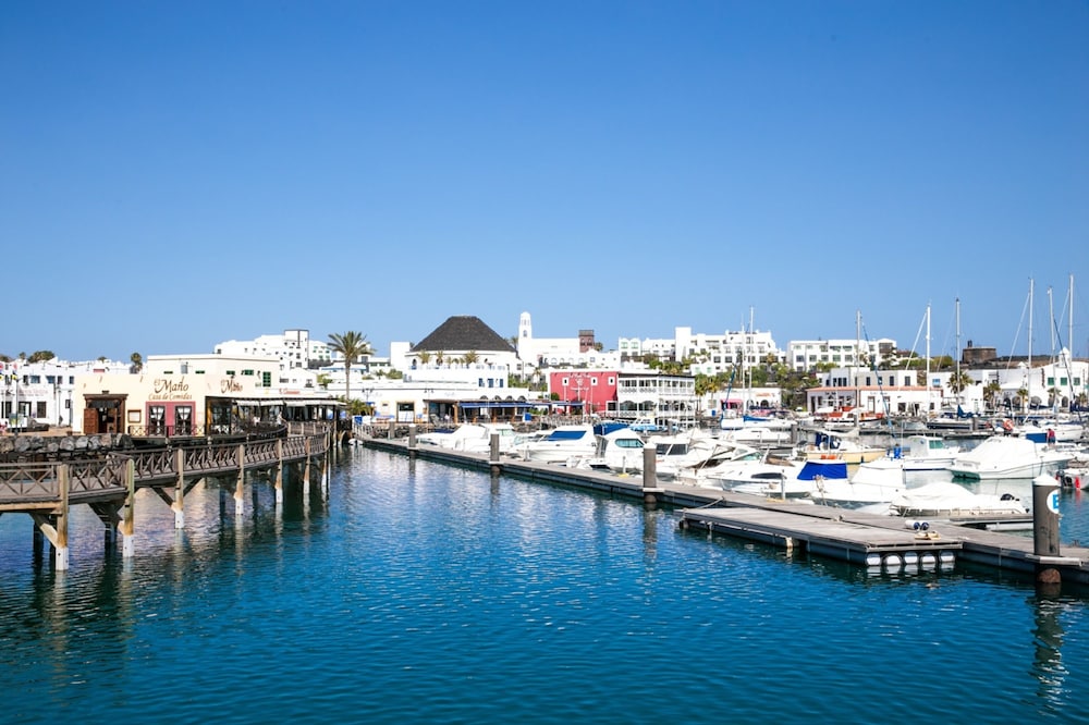 Hotel LIVVO Volcán Lanzarote — Beach in Playa Blanca, Canary Islands