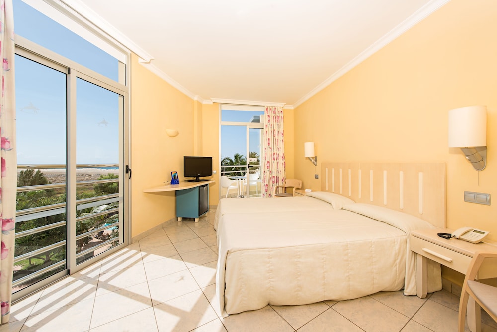 IFA Altamarena by Lopesan Hotels - All Inclusive — Hotel rooms in Esquinzo, Canary Islands