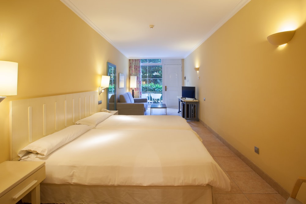 IFA Altamarena by Lopesan Hotels - All Inclusive — Hotel rooms in Esquinzo, Canary Islands