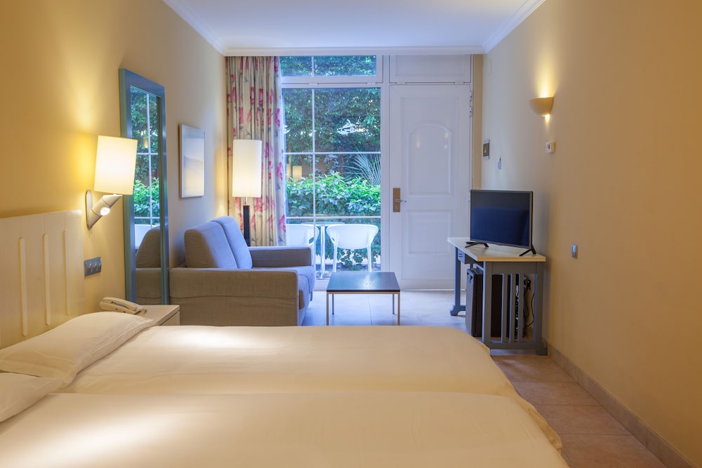 IFA Altamarena by Lopesan Hotels - All Inclusive — Hotel rooms in Esquinzo, Canary Islands