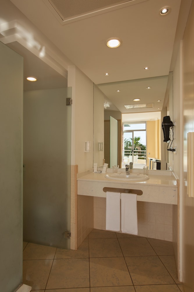 IFA Altamarena by Lopesan Hotels - All Inclusive — Hotel rooms in Esquinzo, Canary Islands