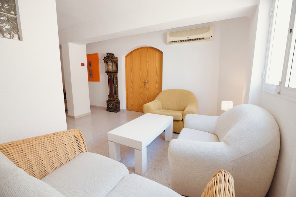 Hotel JS Horitzo — Hotel rooms in Can Picafort, Balearic Islands