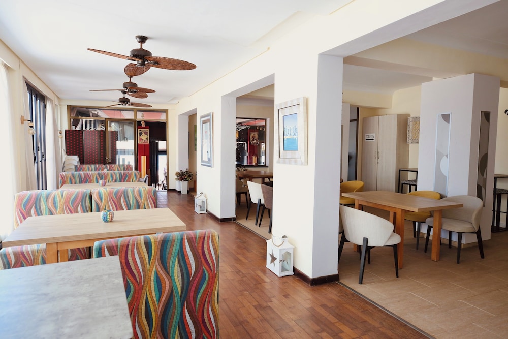 Hotel JS Horitzo — Hotel rooms in Can Picafort, Balearic Islands