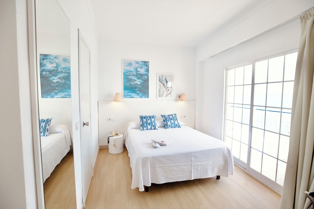 Hotel JS Horitzo — Hotel rooms in Can Picafort, Balearic Islands