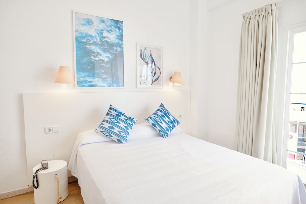 Hotel JS Horitzo — Hotel rooms in Can Picafort, Balearic Islands
