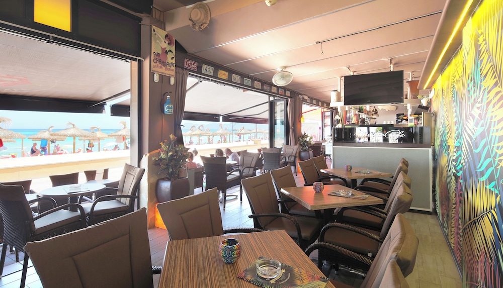 Hotel JS Horitzo — Restaurant & bars in Can Picafort, Balearic Islands