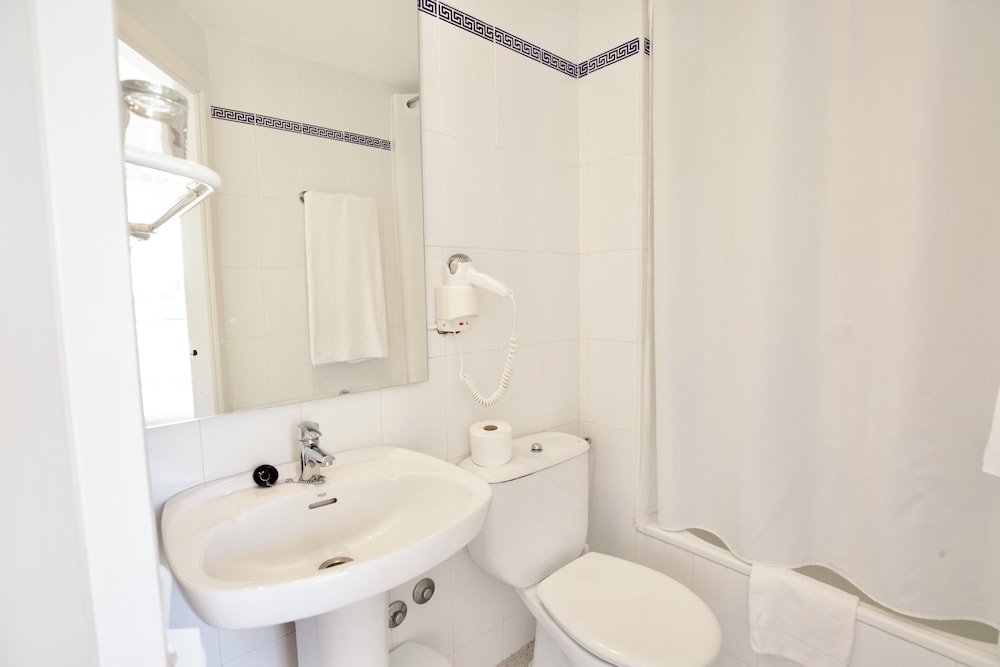Hotel JS Horitzo — Hotel rooms in Can Picafort, Balearic Islands