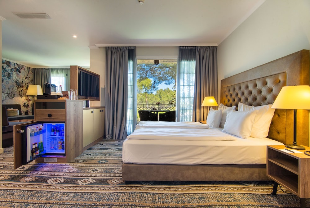 Lindner Hotel Mallorca Portals Nous, part of JdV by Hyatt — Hotel rooms in Portals Nous, Balearic Islands