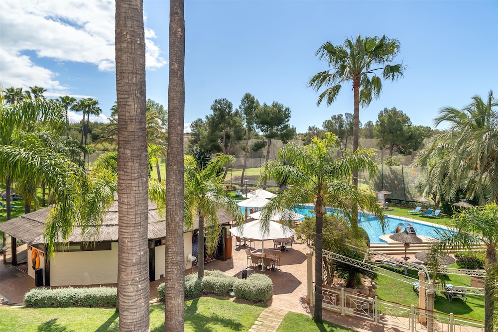 Lindner Hotel Mallorca Portals Nous, part of JdV by Hyatt — Swimming pool in Portals Nous, Balearic Islands