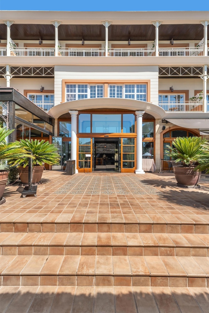 Lindner Hotel Mallorca Portals Nous, part of JdV by Hyatt — Hotel building in Portals Nous, Balearic Islands