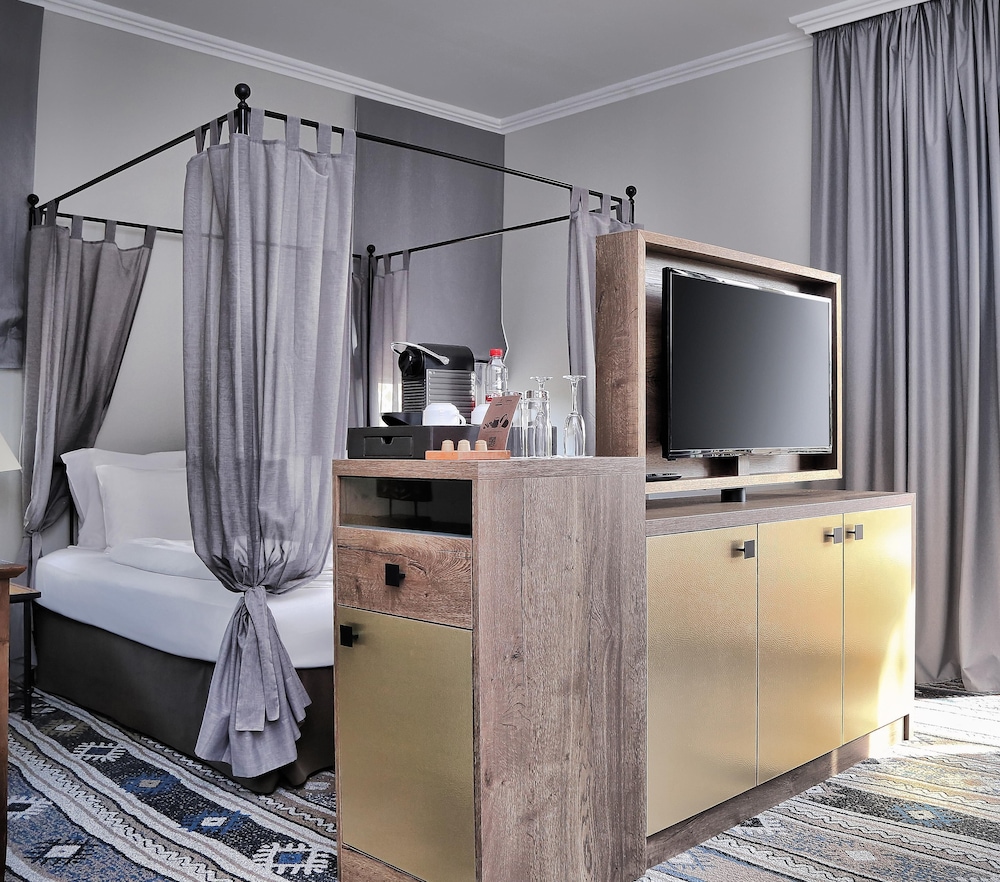 Lindner Hotel Mallorca Portals Nous, part of JdV by Hyatt — Hotel rooms in Portals Nous, Balearic Islands
